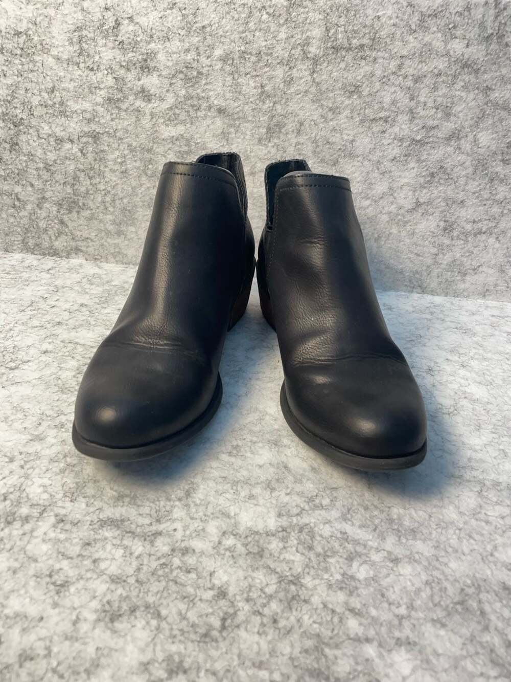 BØRN Black Faux Leather Cutout Ankle Boots Size 9M